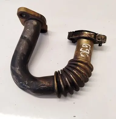 Volkswagen PASSAT B7 EGR valve line/pipe/hose 