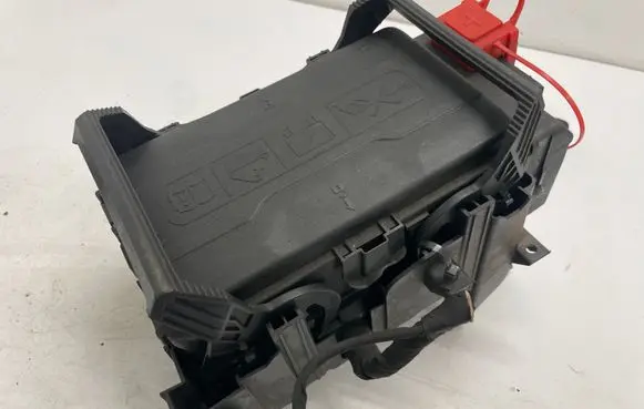 Opel Insignia B Fuse box set 39116626