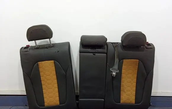 BMW X4 F26 Second row seats 