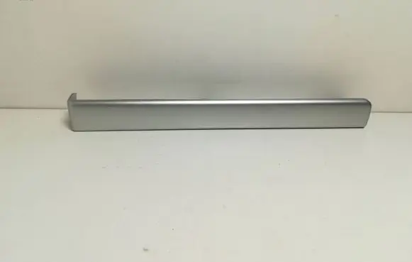 Dashboard glove box trim