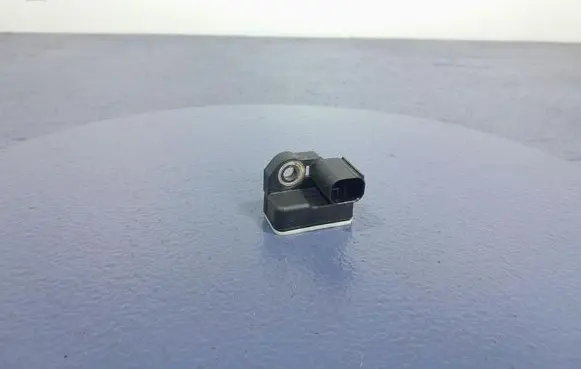 Mercedes-Benz AMG GT R190 C190 Airbag deployment crash/impact sensor A0009057802