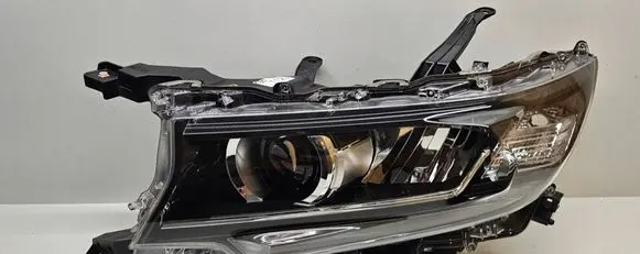 Toyota Land Cruiser (J150) Headlight/headlamp T123