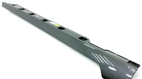 Foot area side trim