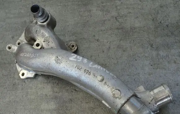 Renault Latitude (L70) Engine coolant pipe/hose 702026