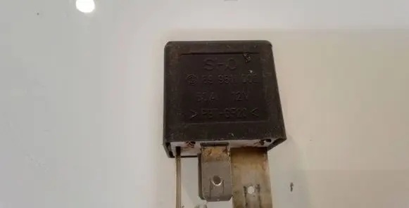 Audi A4 S4 B5 8D Other relay 443951253J