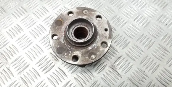 Volkswagen Jetta VI Front wheel ball bearing 