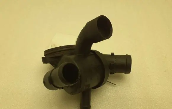 Thermostat/thermostat housing