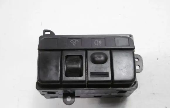 Mitsubishi Space Runner Other switches/knobs/shifts