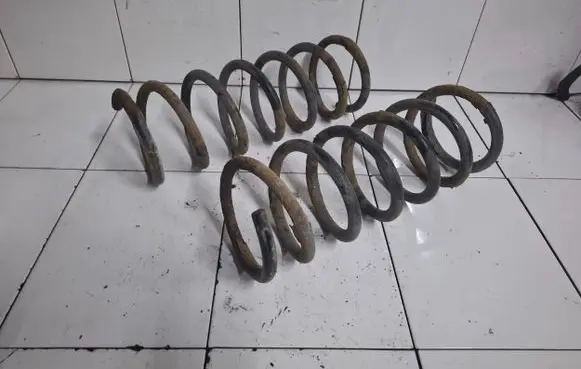 Ford Mondeo MK IV Rear coil spring