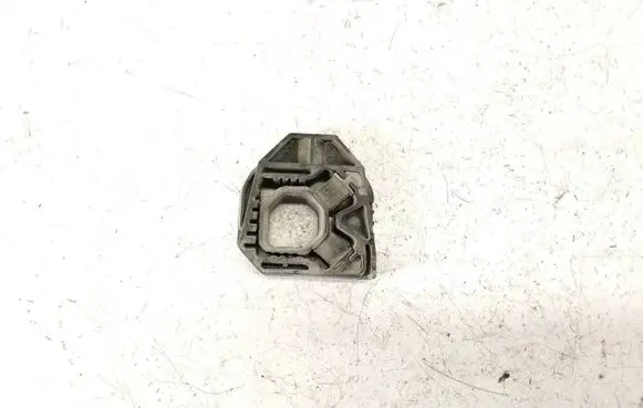 Skoda Octavia Mk2 (1Z) Radiator mount bracket 1K0121367D