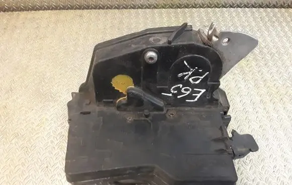 BMW 7 E65 E66 Coupe door lock (next to the handle) 7012143