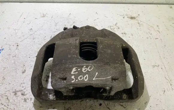 BMW 5 E60 E61 Front brake caliper 6030324