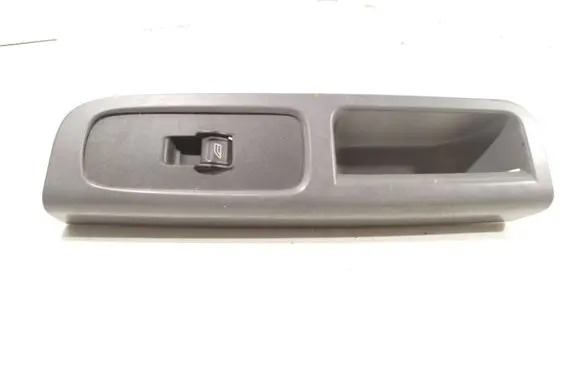 Volvo V50 Electric window control switch 8679474
