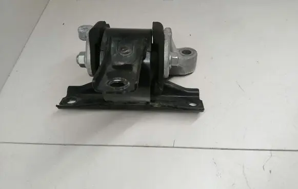 Mitsubishi ASX Engine mount bracket 1221
