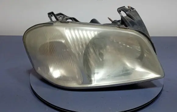 Mazda Tribute Headlight/headlamp YL8X13005C