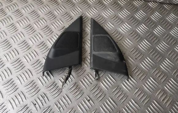 Volvo XC90 Front door high frequency speaker 8650245 8650244 8666660