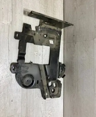 Citroen C3 Aircross Battery tray 9806487180