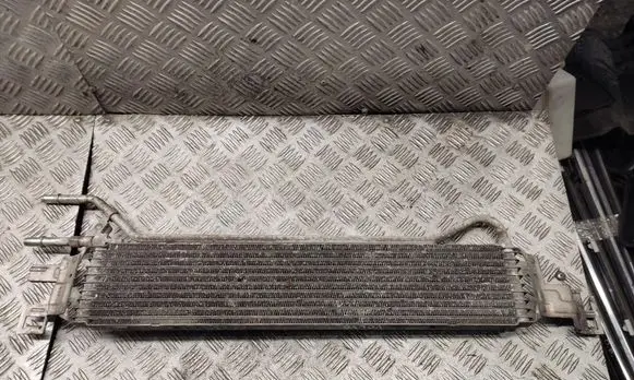 Volvo V50 Power steering radiator 