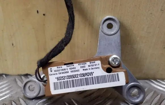 Renault Espace III Airbag deployment crash/impact sensor 6025313595E 5WK42858