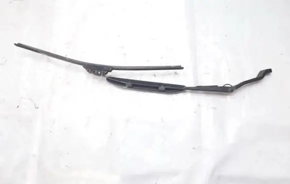 Honda Civic Front wiper blade arm