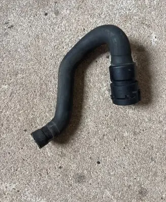 Volvo XC60 Engine coolant pipe/hose S0000379