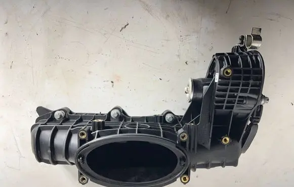 Mercedes-Benz Sprinter W906 Intake manifold a6510900037