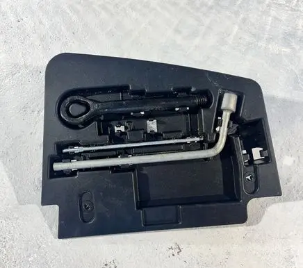 Lexus GS 250 350 300H 450H Tool set 6259730020
