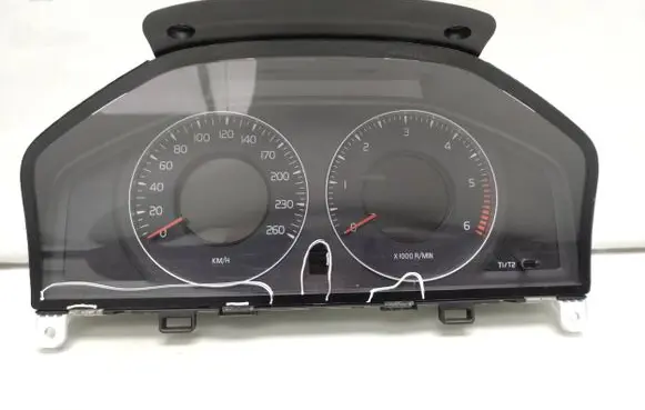 Volvo V70 Speedometer (instrument cluster) 31270899AA 36002598
