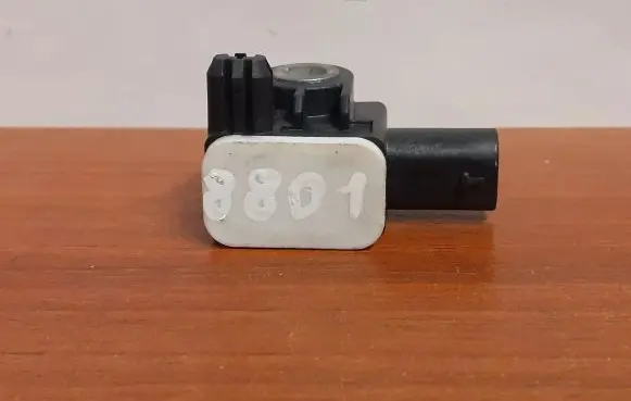 Mercedes-Benz Vito Viano W447 Airbag deployment crash/impact sensor 8801 A4479050013