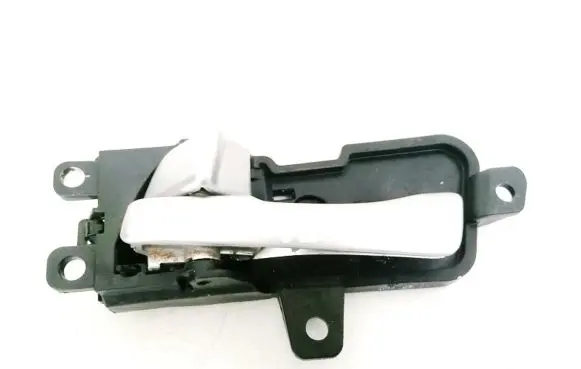 Hyundai Sonata Front door interior handle 826103S000 82610-3S000