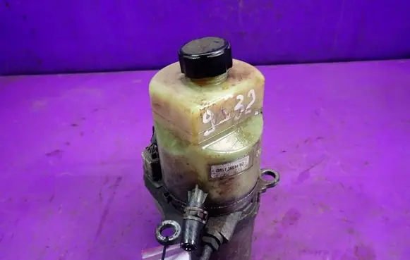 Ford Focus C-MAX Power steering pump