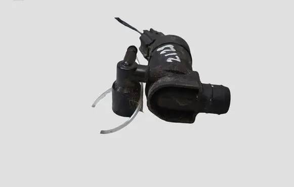 Volvo V70 Windscreen/windshield washer pump