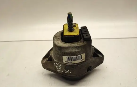 Engine mount bracket