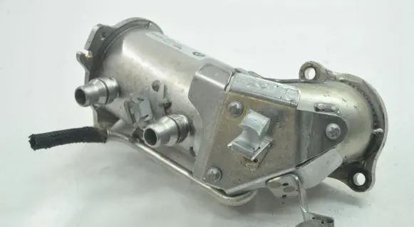 BMW 7 G11 G12 EGR valve cooler 8574815