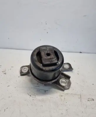 Volvo S60 Engine mount bracket 30636633