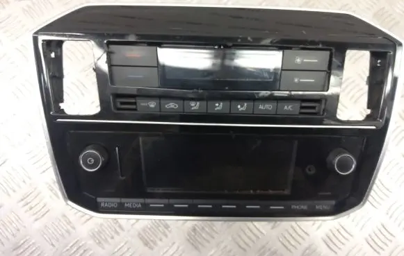 Volkswagen e-Up Radio/CD/DVD/GPS head unit 1S0035869B
