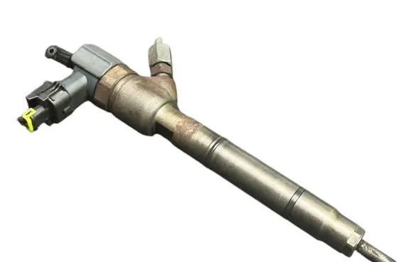 Hyundai i40 Fuel injector 338002A800 0445110411