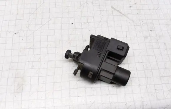 Ford Mondeo MK II Brake pedal sensor switch 93BB13480BB