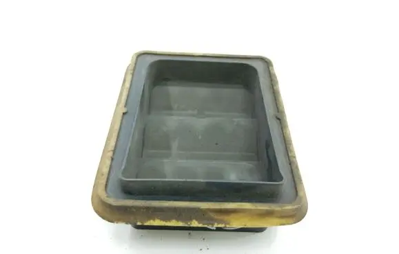 Citroen DS5 Quarter panel pressure vent 96384903
