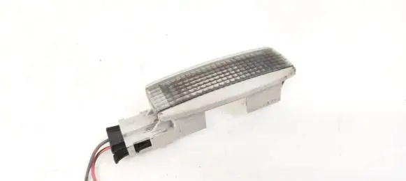 Volkswagen PASSAT B5 Other interior light 3B0947113