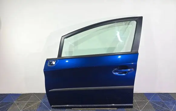 Toyota Prius (XW30) Front door PAINTCODE8T5