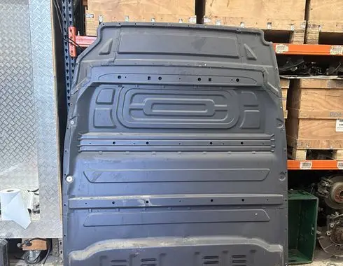 Mercedes-Benz Sprinter W907 W910 Trunk separation 