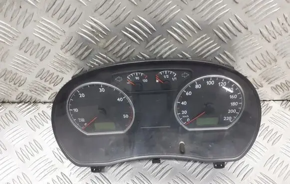 Volkswagen Polo IV 9N3 Speedometer (instrument cluster) 110080125006A