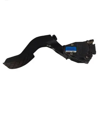 Audi A4 S4 B5 8D Accelerator throttle pedal 8D1723523G