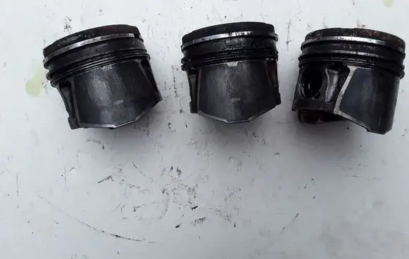Volvo S40 Piston 