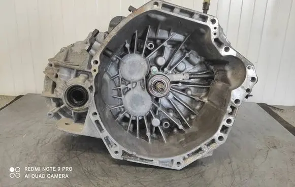Renault Trafic III (X82) Manual 6 speed gearbox PF6040