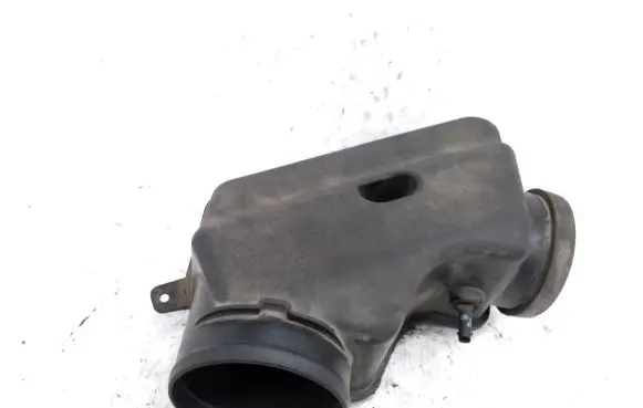 Chrysler Town u0026 Country V Intake resonator 04861731AB 06611549