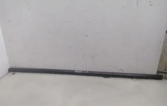 Fiat Bravo Front door glass trim molding