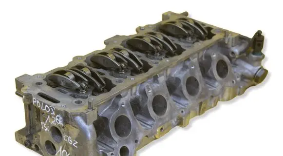Volkswagen Polo V 6R Engine head 03F103373D