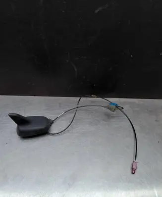 Audi A8 S8 D3 4E Aerial GPS antenna 4E0035503P